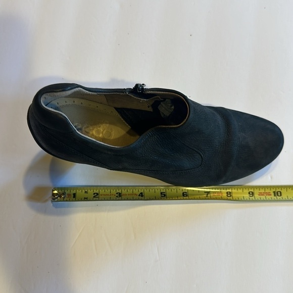 Ecco black soft suede pebbles sculptured with cone heel low cut zip up booties - Picture 12 of 12